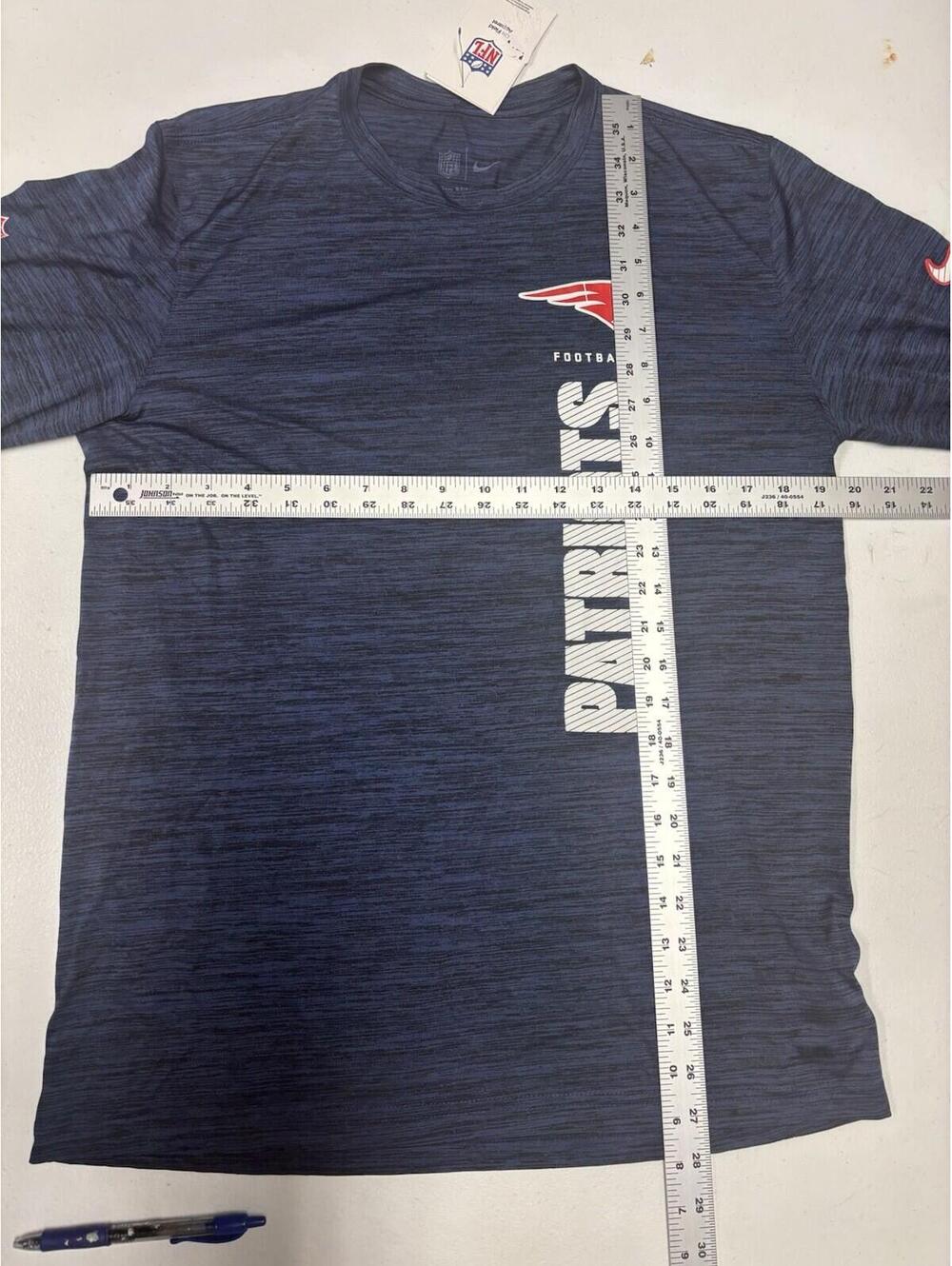 NWT Nike Men’s New England Patriots Long Sleeve Shirt Size Medium - Picture 4 of 8